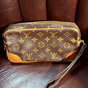 AUTH EUC Louis Vuitton Monogram Clutch Wristlet Pouch